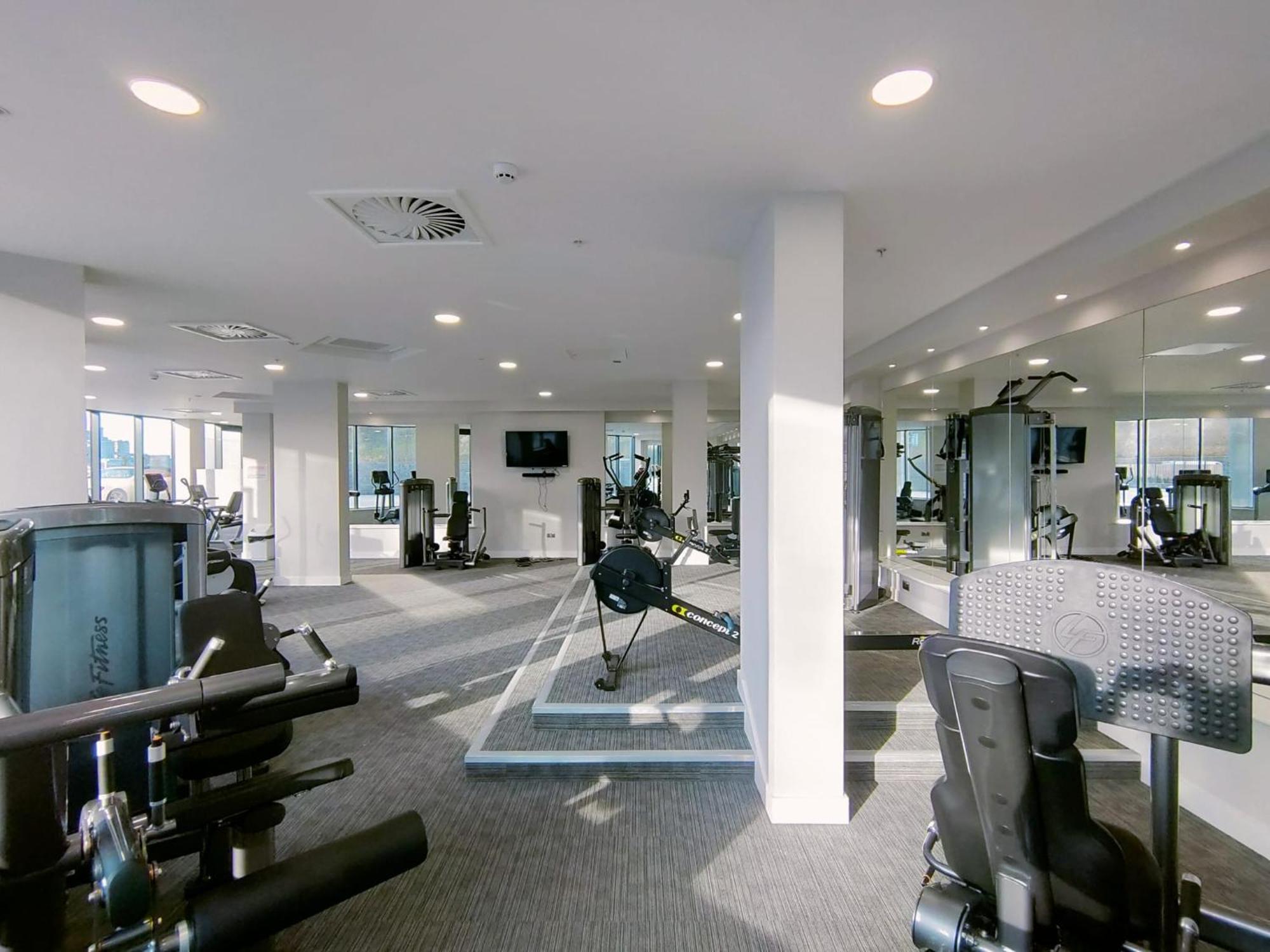 Snuggle Inn - Riverside Apartments - Views Over Looking London River Thames, Close To O2 Arena, London Excel, London City Airport, Thames Clipper- River Boat Service, Woolwich Ferry, Onsite Parking, Twin Room Option Available Экстерьер фото